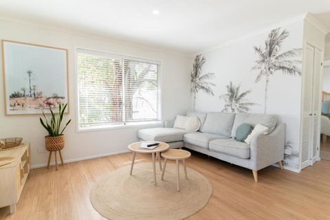 Sanbis Cabin - Hidden Boutique Retreat, Sea Views - Accommodation Mount Tamborine 1
