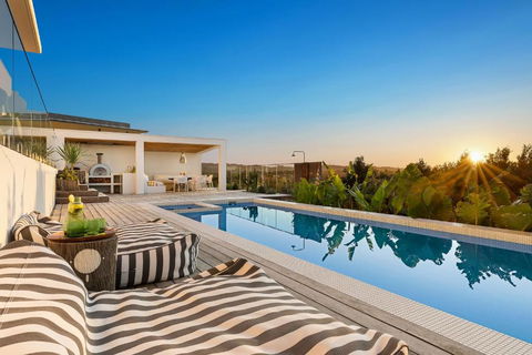 Sanctuary Spaces - Sundowner - Accommodation Mount Tamborine 1