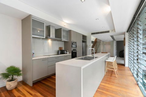 Sanctuary @ Sunshine - Accommodation Mount Tamborine 3