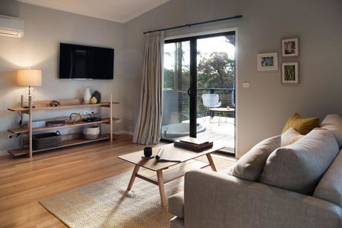 Sanctum - Accommodation Mount Tamborine 1