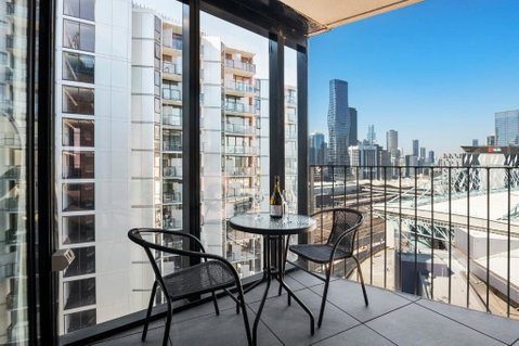 Rooftop Pool Stunning Apt At Marvel Stadium With Free Parking - Accommodation Mount Tamborine 3