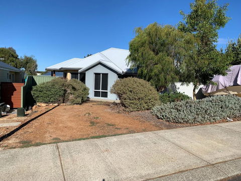 Sandalwood Guest Room - Accommodation Mount Tamborine 0
