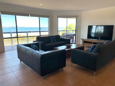 Sandcastle - A Esplanade Place, Stunning Views - Accommodation Mount Tamborine 1