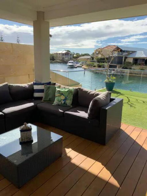 Sandpiper Island Tranquil Waterfront Views & Jetty - Accommodation Mount Tamborine 2