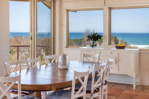 Sandrift Two - Oceanstays - Accommodation Mount Tamborine 2