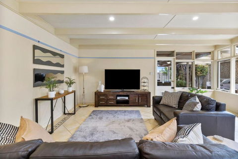 SANDY ANN At Lonnie - Accommodation Mount Tamborine 2
