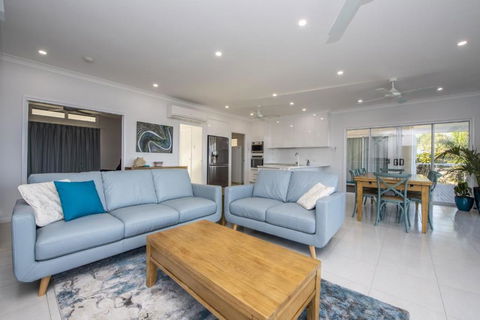 Sandy Decks - Accommodation Mount Tamborine 3