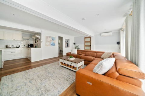 Spacious Home, Pool, Sauna Fits 10ppl - Accommodation Mount Tamborine 2