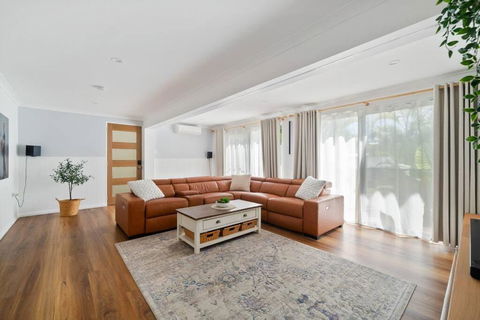 Spacious Home, Pool, Sauna Fits 10ppl - Accommodation Mount Tamborine 3