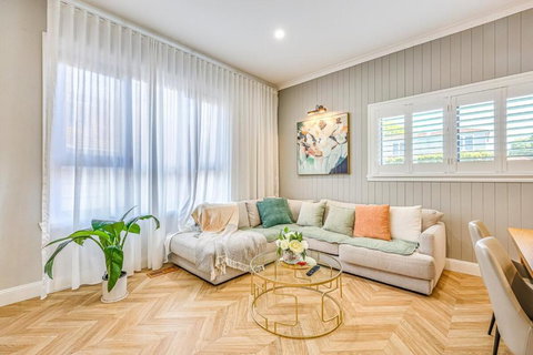 StayAU Spacious 4BR Family Home In Surrey Hills - Accommodation Mount Tamborine 0