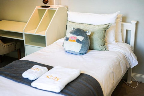 StayAU Spacious 4BR Family Home In Surrey Hills - Accommodation Mount Tamborine 1