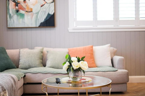 StayAU Spacious 4BR Family Home In Surrey Hills - Accommodation Mount Tamborine 3