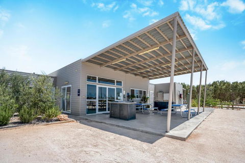 Tasman Holiday Parks - Denham Seaside - Accommodation Mount Tamborine 1