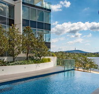 Beautiful Modern Lake View Apartment - Accommodation Mount Tamborine