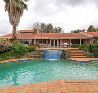 Beautiful Resort Retreat Villa in the Yarra Valley - Entertainer's delight - Accommodation Mount Tamborine