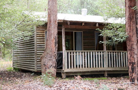 Beedelup House Cottages - Accommodation Mount Tamborine 2