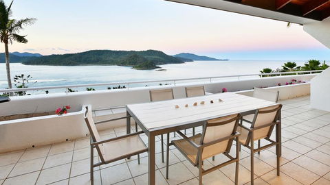 Bella Vista E9 - Ocean View Spacious 2 Bedroom With Golf Buggy - Accommodation Mount Tamborine 2