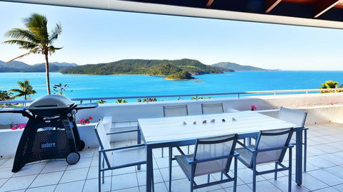 Bella Vista E9 - Ocean View Spacious 2 Bedroom With Golf Buggy - Accommodation Mount Tamborine 0
