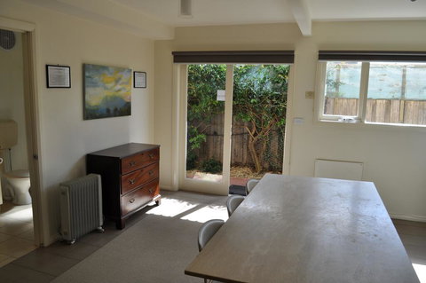 Belton Apartments - The Studio - Accommodation Mount Tamborine 3