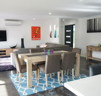 Ben's Place - modern  convenient - Accommodation Mount Tamborine