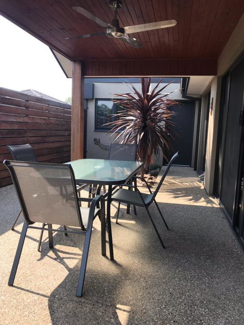 Ben's Place - Modern & Convenient - Accommodation Mount Tamborine 3