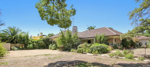 Benson House & Benson Lodge - Accommodation Mount Tamborine 1