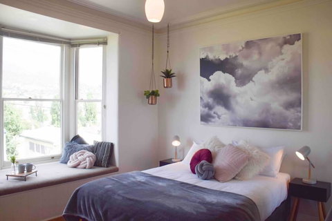 Best Location In Hobart! Luxury 4 Bedroom With Stunning Views - Accommodation Mount Tamborine 1