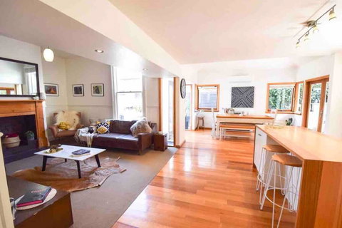 Best Location In Hobart! Luxury 4 Bedroom With Stunning Views - Accommodation Mount Tamborine 0