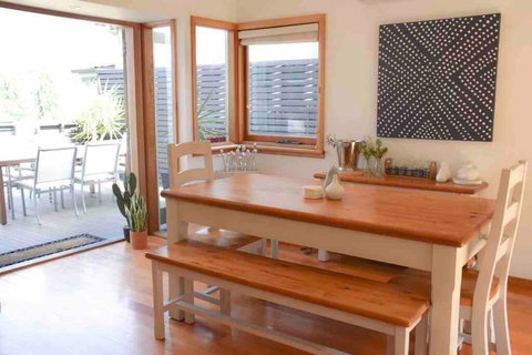 Best Location In Hobart! Luxury 4 Bedroom With Stunning Views - Accommodation Mount Tamborine 2