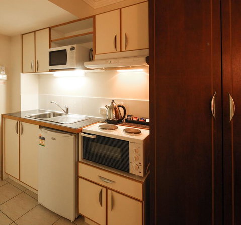 Best Western Astor Metropole - Accommodation Mount Tamborine 2