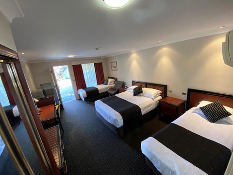 Best Western Plus All Settlers Motor Inn - Accommodation Mount Tamborine 1