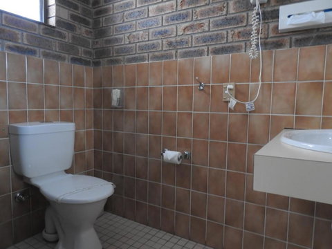 Big Trout Motel - Accommodation Mount Tamborine 2