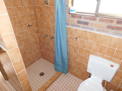 Big Trout Motel - Accommodation Mount Tamborine 3