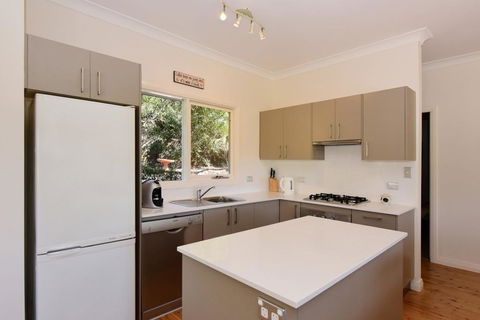 Bimbadeen - Comfortable Country Styled House! - Accommodation Mount Tamborine 3