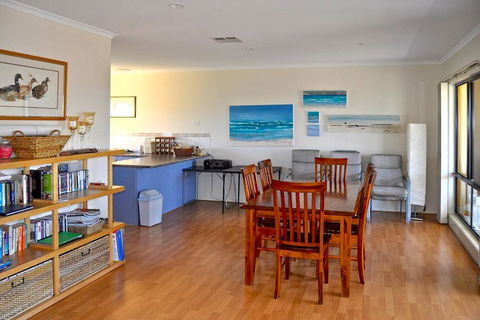 Black Duck - Accommodation Mount Tamborine 1