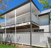 Blake Loft on Manning - 500 metres to two beaches - Accommodation Mount Tamborine