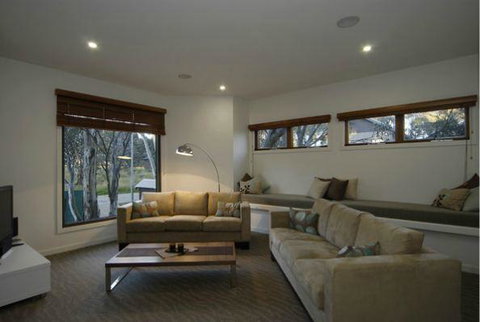 Blue Ice - Accommodation Mount Tamborine 3