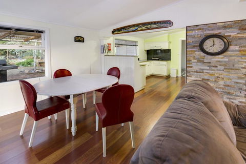 Bluff View River House - Stunning Riverfront - Accommodation Mount Tamborine 2