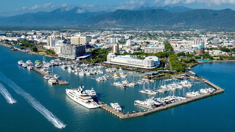 Boatel Cairns - Accommodation Mount Tamborine 0