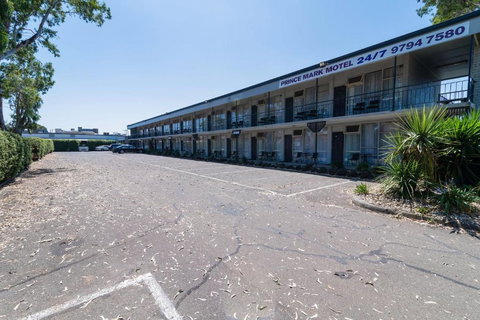 The Prince Mark Motel - Accommodation Mount Tamborine 0