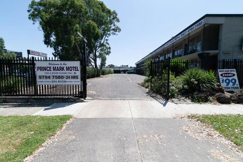 The Prince Mark Motel - Accommodation Mount Tamborine 3