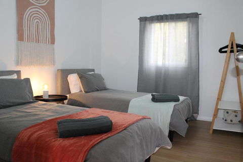The Renmarkable Cottage - Accommodation Mount Tamborine 3