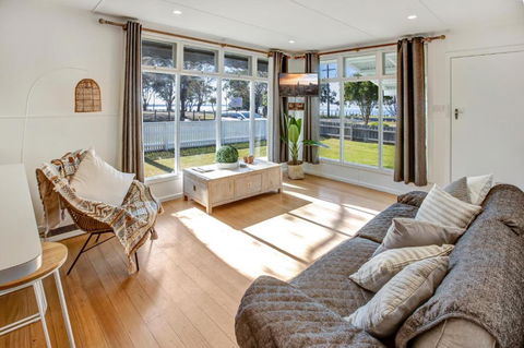The Shack - Accommodation Mount Tamborine 0