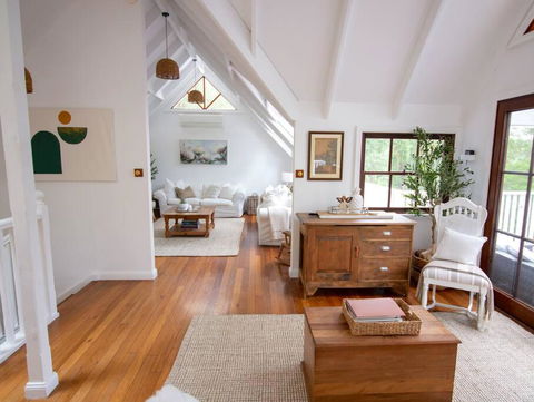 The Tree House - Accommodation Mount Tamborine 0