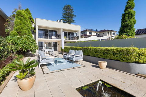 Waterfront Duplex 5 Bedrooms 5 Bathrooms - Accommodation Mount Tamborine 1