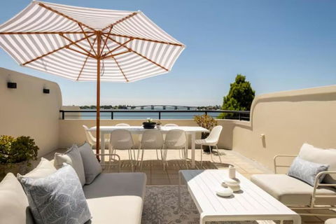 Waterfront Duplex 5 Bedrooms 5 Bathrooms - Accommodation Mount Tamborine 3