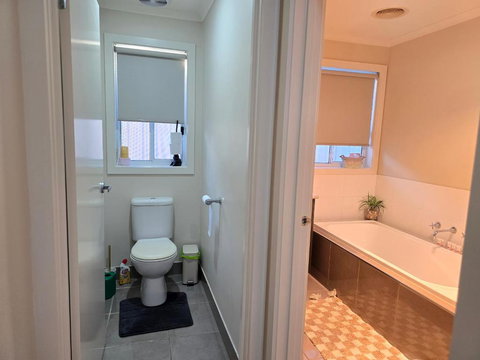 Wangaratta Modern Shared Stay - Accommodation Mount Tamborine 1