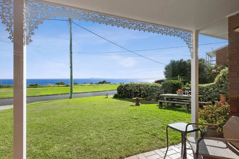 WATERFRONT - BAY VIEWS - Edgewater Springs - Accommodation Mount Tamborine 1