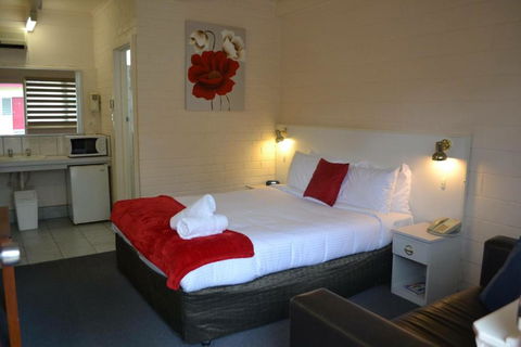 Wattle Motel - Accommodation Mount Tamborine 3
