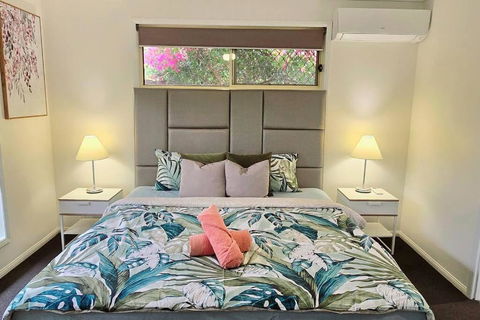 Relaxing Hamptons Style Home In Forest Lake - Accommodation Mount Tamborine 0